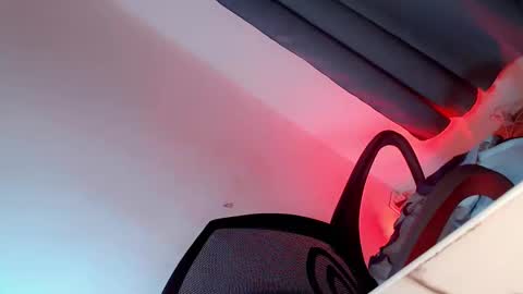 kimmy online show from November 11, 4:14 am