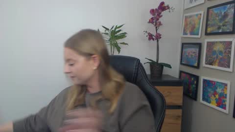 Erica online show from February 8, 12:08 pm