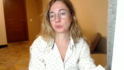 Maya online show from December 31, 7:51 pm