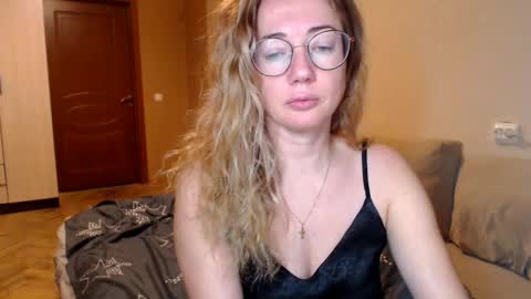 Maya online show from January 17, 3:23 am