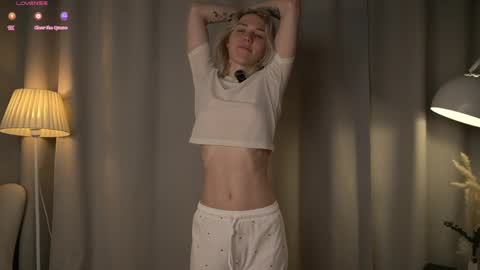 Olivia or just olive online show from March 26, 7:30 pm