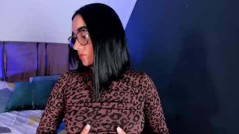 naaia_ online show from June 2, 5:59 pm