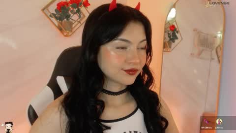 naamah_b online show from October 11, 3:26 pm