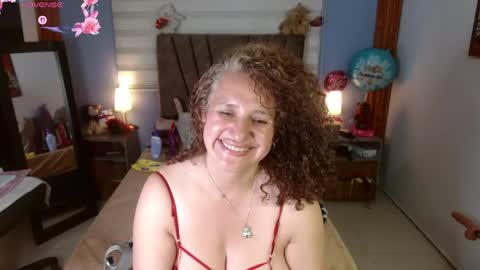 nadia_84 online show from May 24, 6:58 pm