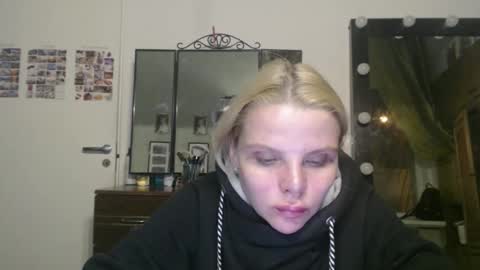 nadyagt online show from March 28, 7:04 pm