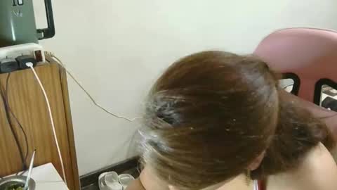 nahiarabiel online show from February 5, 5:49 pm