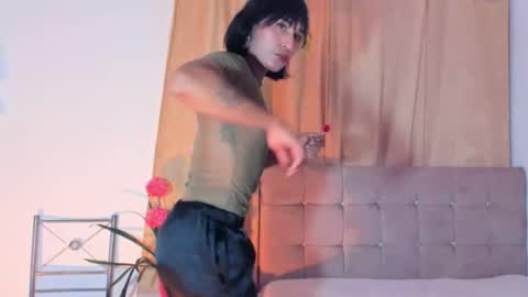  Naomi  online show from November 3, 4:52 pm