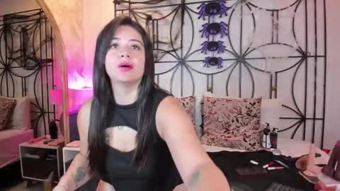 Nahomi  online show from October 24, 11:33 am