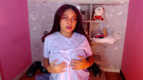 Nahomy online show from February 9, 3:11 am