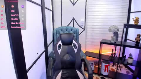 Nahomi online show from November 21, 6:11 am