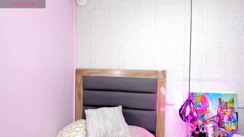   SHELBY   online show from September 25, 12:23 pm