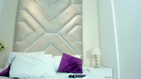 NAHOMY online show from December 17, 6:14 pm