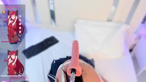 Nahomy Roberts online show from November 18, 1:36 pm