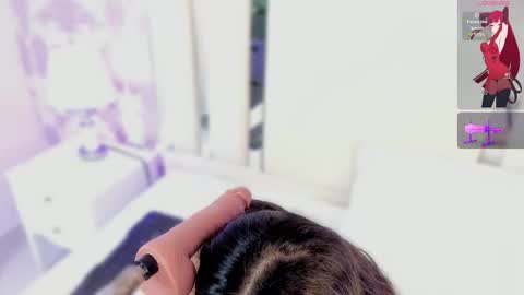 Nahomy Roberts online show from December 1, 12:25 pm