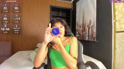 nahomyrusell online show from April 20, 8:56 pm