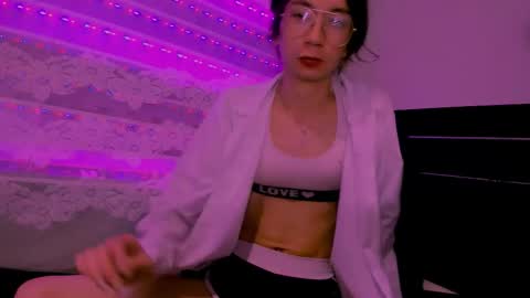 Snapshot of najimi_uwu chatting on October 21, 8:23 pm NAJI online show from October 21, 8:23 pm
