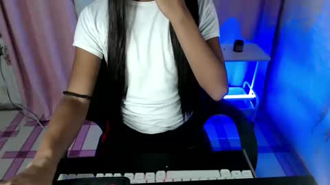 Snapshot of naked_fuck chatting on October 13, 8:49 am naked_fuck online show from October 13, 8:49 am