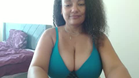 Snapshot of nala_thickk chatting on December 14, 6:30 pm Nala Thickk online show from December 14, 6:30 pm