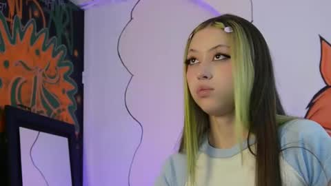 nami_smith online show from December 11, 6:09 pm