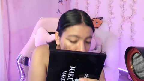 nami_usagi online show from November 27, 5:09 pm