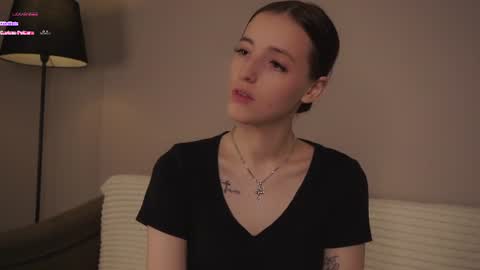 Elizabeth online show from July 6, 1:24 am
