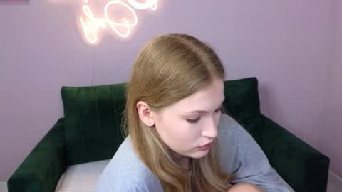 Maeve online show from November 30, 10:44 am