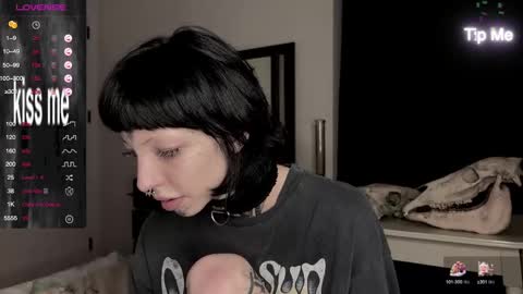 Nana online show from December 27, 2:22 pm