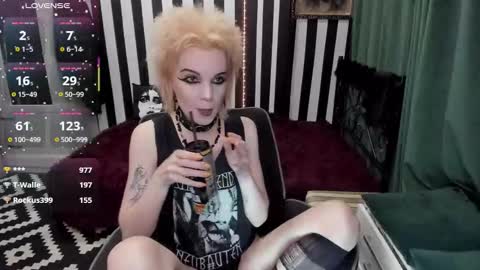 Nancy online show from October 8, 10:59 pm