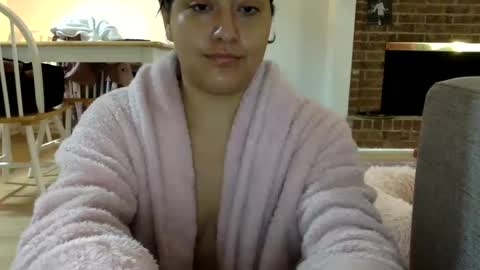 Snapshot of nancydrews5 chatting on September 14, 2:25 am nancydrews5 online show from September 14, 2:25 am