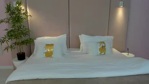 Nancy online show from February 24, 3:31 am