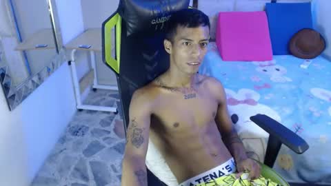 nando_col online show from September 25, 8:49 pm