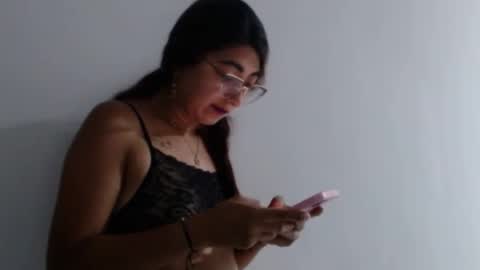 nanim173892 online show from December 11, 3:56 am