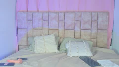 nanymatrioska online show from April 8, 3:53 am