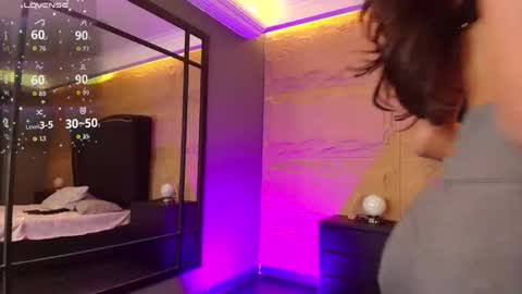 Naomi online show from October 12, 9:38 pm