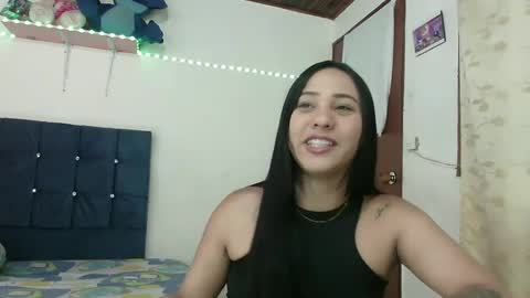 Snapshot of naomi_sweet420 chatting on January 20, 9:01 pm Mia online show from January 20, 9:01 pm