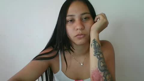 Snapshot of naomi_sweet420 chatting on January 18, 7:26 pm Mia online show from January 18, 7:26 pm