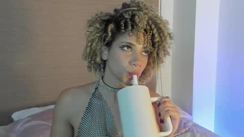 naomidawson online show from February 28, 11:20 pm