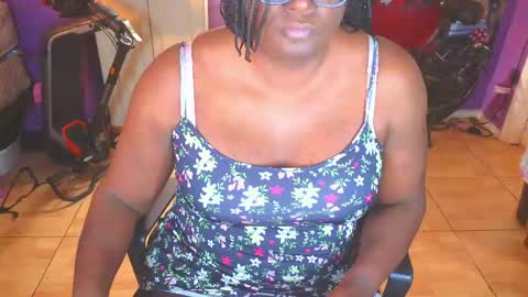 Naomi online show from June 7, 9:53 pm