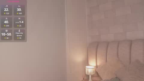 Naomi-Gray  online show from March 17, 8:25 pm