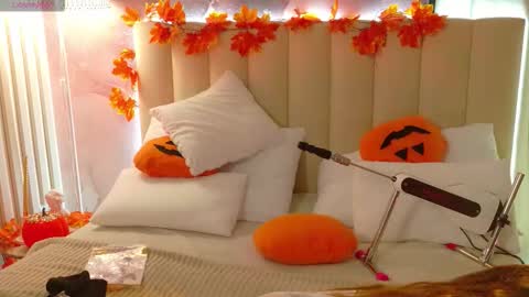 Snapshot of naomimur chatting on October 23, 5:31 am Naomi online show from October 23, 5:31 am