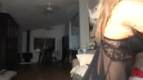 naomirhoades online show from March 8, 3:02 pm