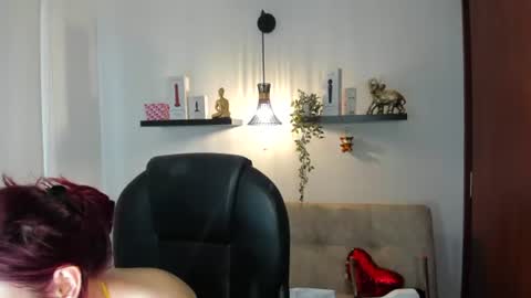 naomy online show from June 21, 9:54 pm