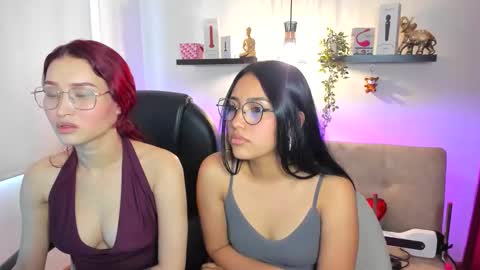 naomy online show from April 29, 9:52 pm