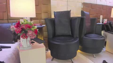 nao online show from November 15, 12:07 pm