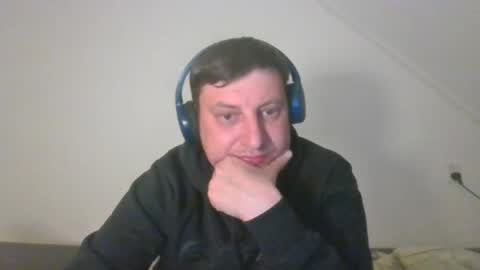 napalacz1920 online show from April 26, 11:35 pm