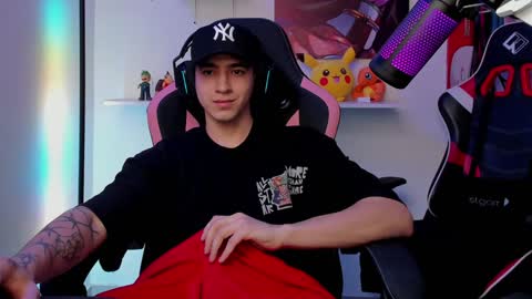 sebastian online show from December 29, 3:24 pm