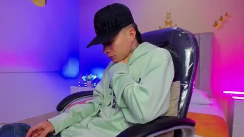 Nascary Fox online show from March 17, 12:54 pm