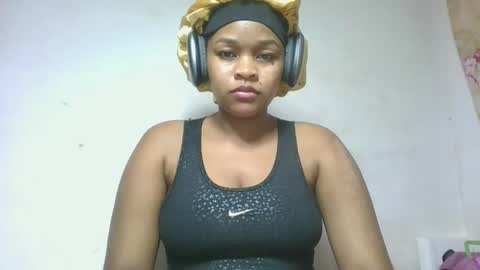 natachazz online show from April 18, 8:20 pm