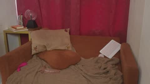 natalia_curlyx online show from June 26, 8:03 pm