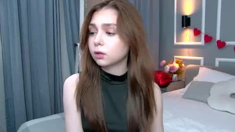 nataliecroft online show from March 12, 7:01 am